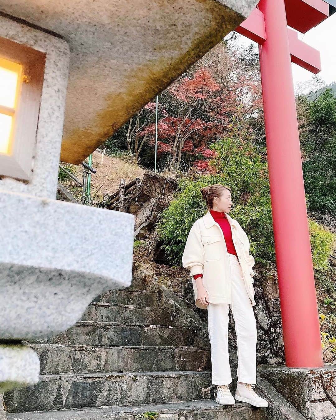利水翔さんのインスタグラム写真 - (利水翔Instagram)「. .  深夜にも関わらず見ていただいた方﻿ 本当にありがとうございました✨🥰﻿ ﻿ 私は東京で﻿ オンタイムでは見れないのですが🥺﻿ ﻿ 素晴らしい日本を﻿ もっとわかりやすく紹介できるように﻿ これからも頑張ります💪﻿ 応援よろしくお願い致します❤️﻿ ﻿ 来週もあるので是非見てください！✨﻿ ﻿ ﻿ ﻿ ﻿ ﻿ ﻿ ﻿ #enjoy #smile﻿ #ootd #happy﻿ #fishing #angler﻿ #selfie  #fation ﻿ #旅番組 #東海テレビ﻿ #GoToニッポン﻿ #冬 #私服 ﻿ #コーディネート #offshot﻿ #釣りガール #利水つばさ﻿ #釣り#ツリジョ﻿ #ファインダー越しの私の世界」1月10日 18時22分 - tsubasa.toshimizu
