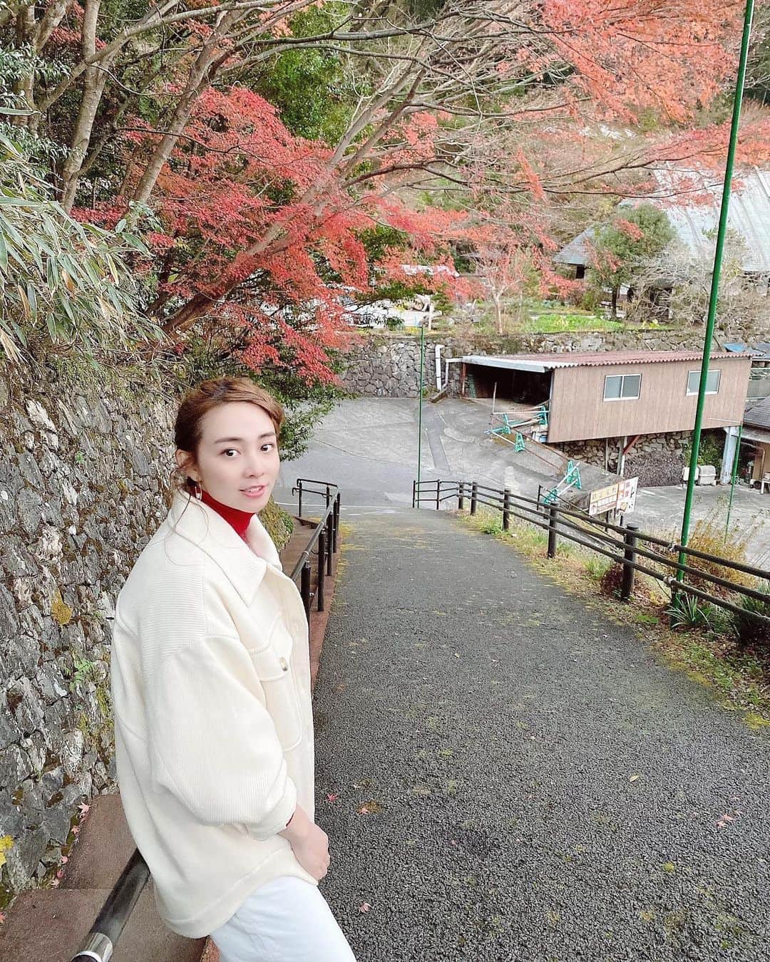 利水翔さんのインスタグラム写真 - (利水翔Instagram)「. .  深夜にも関わらず見ていただいた方﻿ 本当にありがとうございました✨🥰﻿ ﻿ 私は東京で﻿ オンタイムでは見れないのですが🥺﻿ ﻿ 素晴らしい日本を﻿ もっとわかりやすく紹介できるように﻿ これからも頑張ります💪﻿ 応援よろしくお願い致します❤️﻿ ﻿ 来週もあるので是非見てください！✨﻿ ﻿ ﻿ ﻿ ﻿ ﻿ ﻿ ﻿ #enjoy #smile﻿ #ootd #happy﻿ #fishing #angler﻿ #selfie  #fation ﻿ #旅番組 #東海テレビ﻿ #GoToニッポン﻿ #冬 #私服 ﻿ #コーディネート #offshot﻿ #釣りガール #利水つばさ﻿ #釣り#ツリジョ﻿ #ファインダー越しの私の世界」1月10日 18時22分 - tsubasa.toshimizu