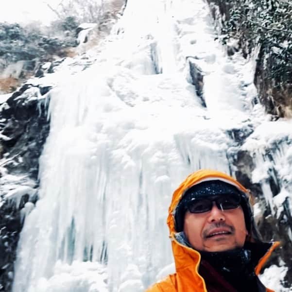TOGGYさんのインスタグラム写真 - (TOGGYInstagram)「FBに雪山登山の写真をあげたら、膝関節・グルコサミンのコマーシャルが表示されて来るようになったw」1月10日 12時56分 - dj_toggy