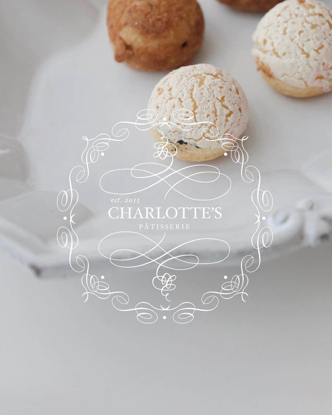 Veronica Halimさんのインスタグラム写真 - (Veronica HalimInstagram)「Always love doing packaging and design for pâtissier, and this one is for @charlottes_patisserie — #truffypi #design #pâtisserie #cakes #packagingdesign #prettypackaging #frenchpastries #chouxpastry」1月10日 13時00分 - truffypi