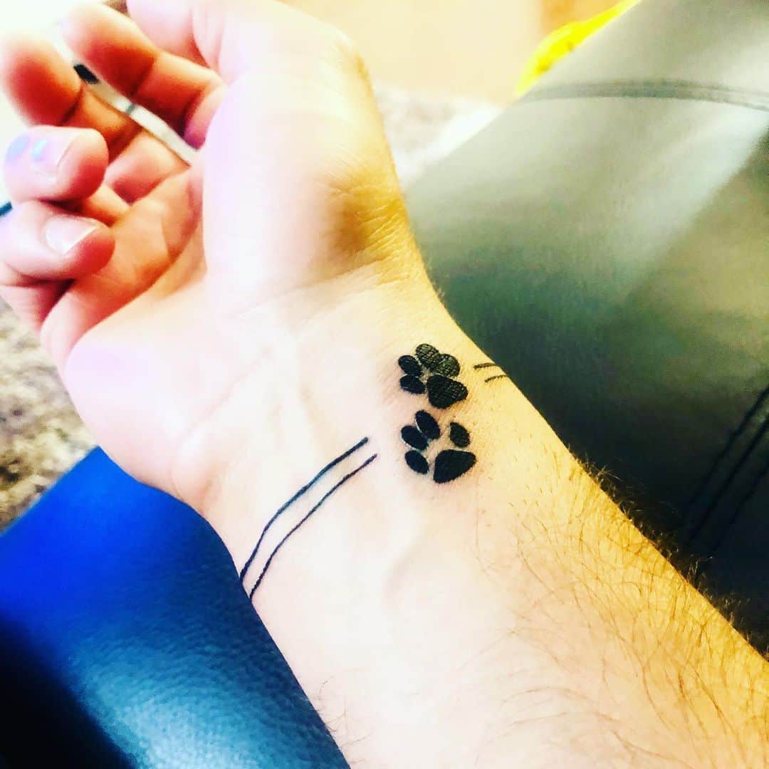 クラウディオ・リースのインスタグラム：「Ahora... con mis bebes para siempre!  @facuemiwestie   Gracias @crisantivil」