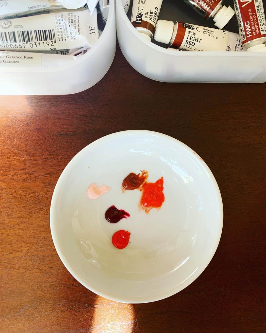 あだちなみのインスタグラム：「🎨 1-勘で色を出してみる 2-全然違った 3-近づいてきた  #あだちなみ」