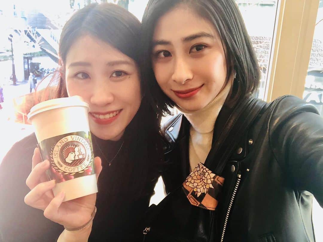 関谷真由のインスタグラム：「前におねえちゃんとカフェ行った時の📸」