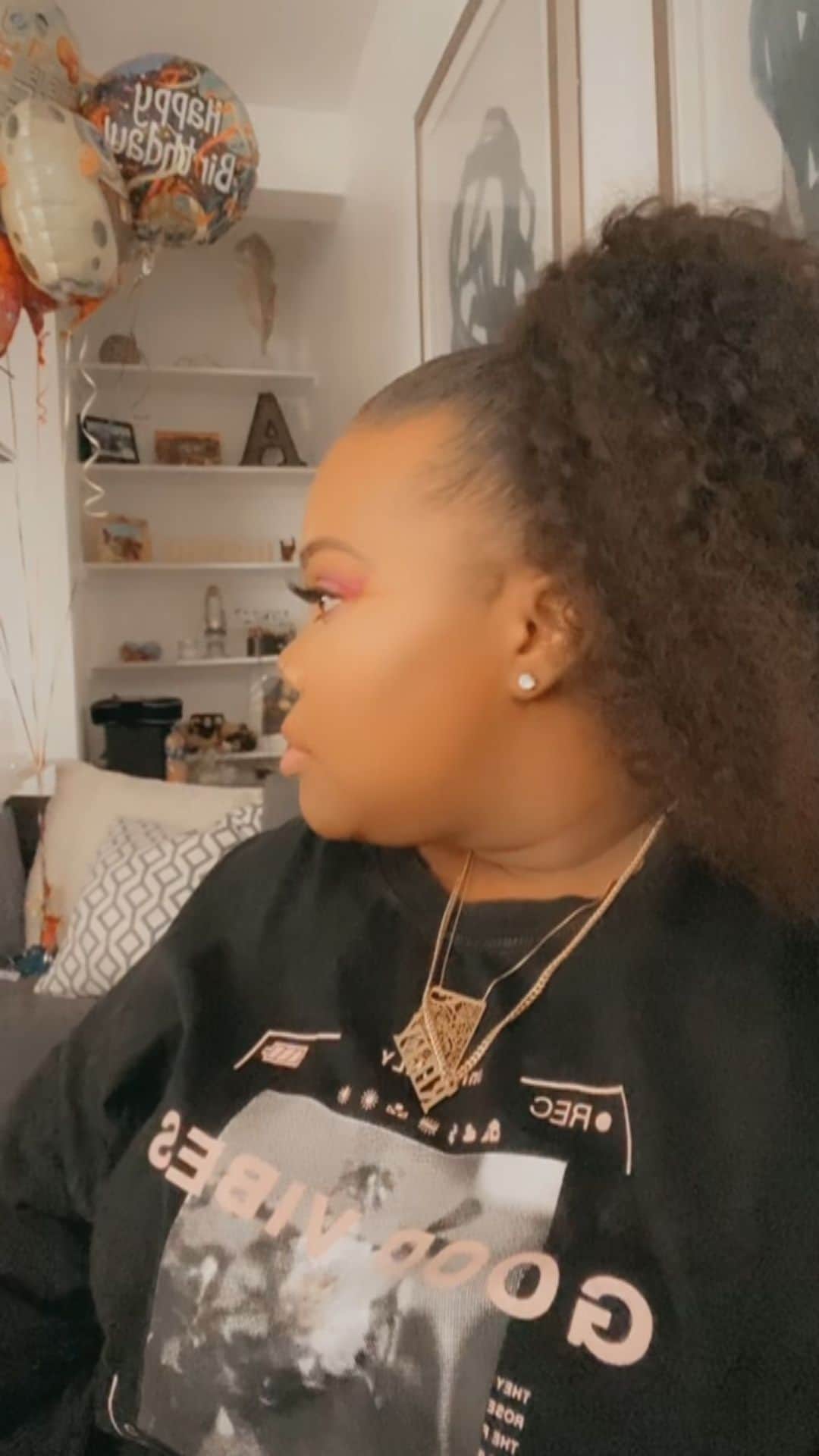 のインスタグラム：「It’s all about perspective 🥰」