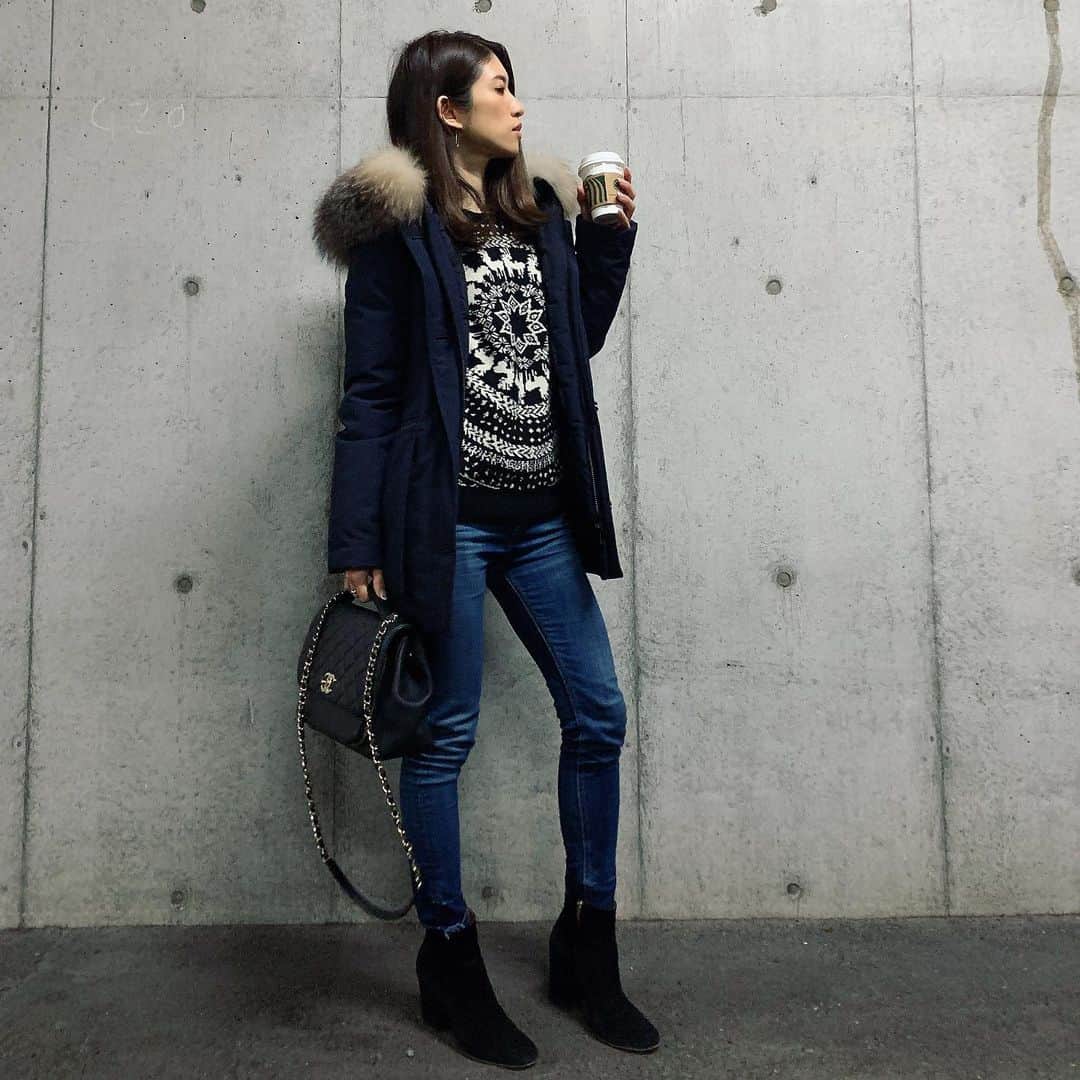 柳めぐみのインスタグラム：「. . 💙💙💙☕️ . #outfit #wardrobe  #大人スタイル #大人コーデ  #カジュアルコーデ #シンプルコーデ  #シンプルスタイル  #デニムスタイル #デニム大好き #シンプル大好き」
