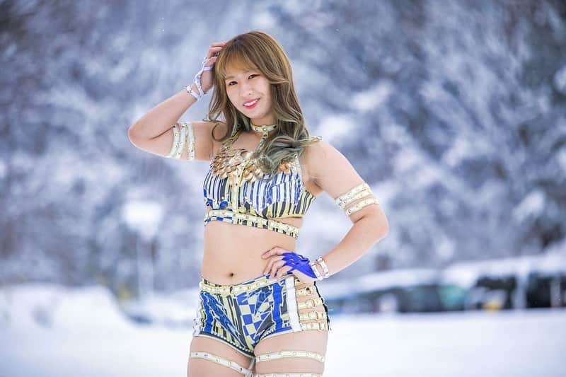 渡辺桃さんのインスタグラム写真 - (渡辺桃Instagram)「#snowqueen  #雪の女王 #少しも寒くないわ」1月10日 14時59分 - stardom_momo