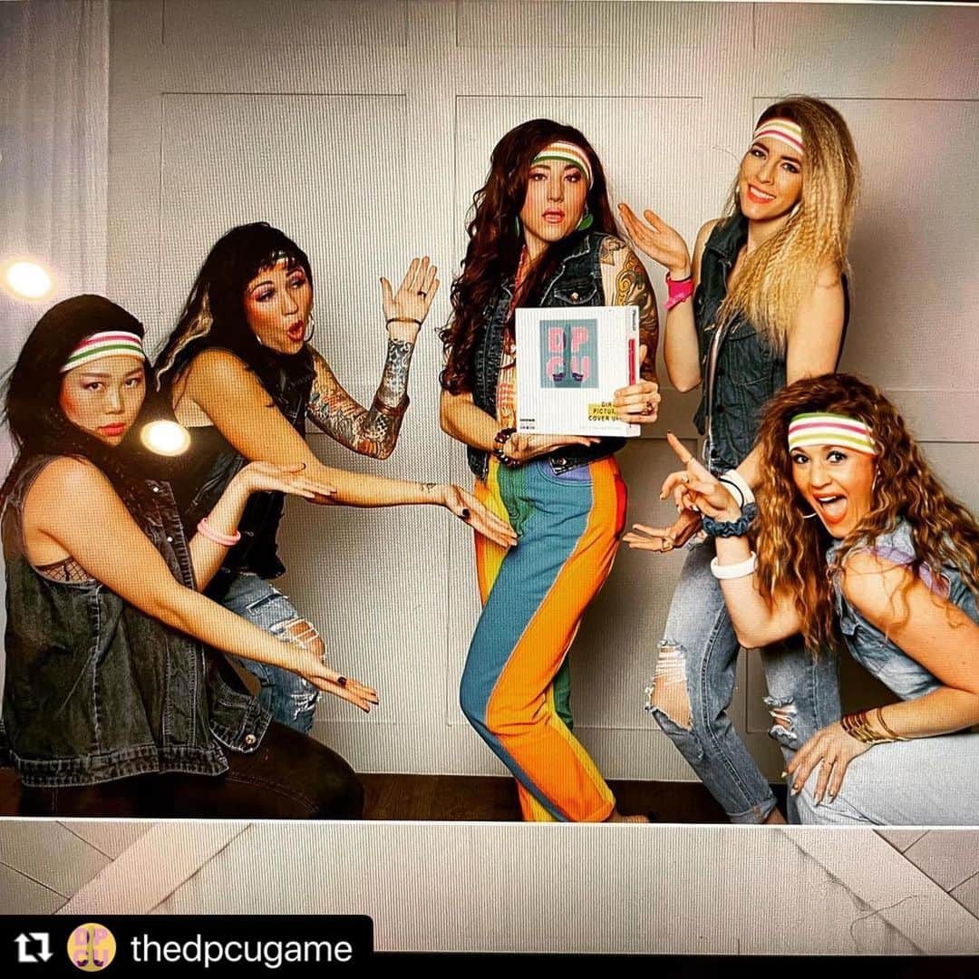 のインスタグラム：「Good to see my game DPCU is getting in the right hands. 🤣 . DIRTY PICTURE COVER UP. Draw a Dirty Picture. Cover it Up. Be Judged. Win! . Available NOW! - get your today! Link in bio. #gamenight #gamenights」