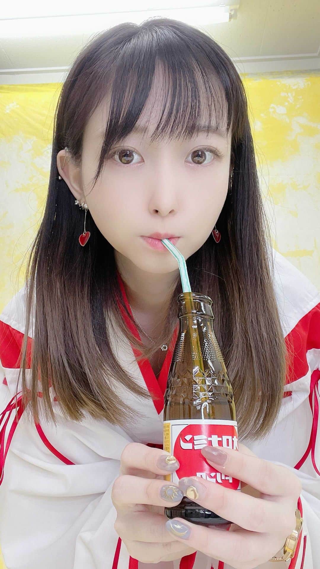 大崎菜々子のインスタグラム：「巫女さん。  #初詣 #巫女 #コスプレ #女子大生 #cosplay #丑年 #グラビア  #fashiongram #좋아요 #팔로우미 #오오티디  #패션  #패션스타그램  #followme #pleasefollowme  #pleaselike #model #cosplayer #l4l #fashion  #girl  #cute #instagood #我的最愛  #makeup #cosmetics」