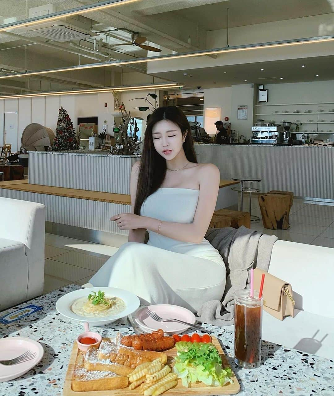 Choi Somiさんのインスタグラム写真 - (Choi SomiInstagram)「⠀⠀⠀⠀ #글랜더 #glander  엄마미와 내가 애정하는 브런치 맛집🍽」1月10日 15時51分 - cxxsomi