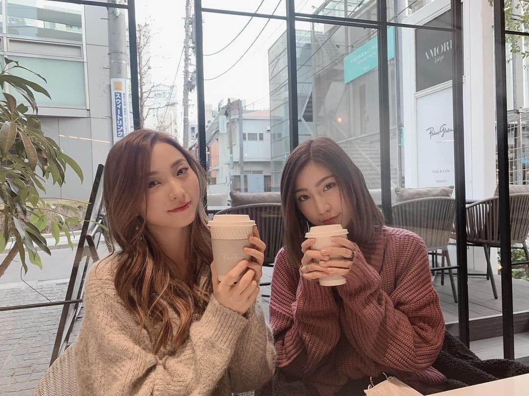 鈴木真梨耶さんのインスタグラム写真 - (鈴木真梨耶Instagram)「cafe  #cafe #TOKYO #JAPAN #sister  ‪#ROSEAREAL #ロザリオ‬ ‪#鈴木真梨耶 #MaRiyaSuzuki‬」1月10日 16時29分 - mariya_suzuki