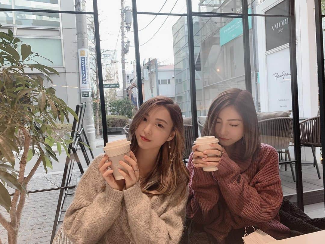 鈴木真梨耶さんのインスタグラム写真 - (鈴木真梨耶Instagram)「cafe  #cafe #TOKYO #JAPAN #sister  ‪#ROSEAREAL #ロザリオ‬ ‪#鈴木真梨耶 #MaRiyaSuzuki‬」1月10日 16時29分 - mariya_suzuki