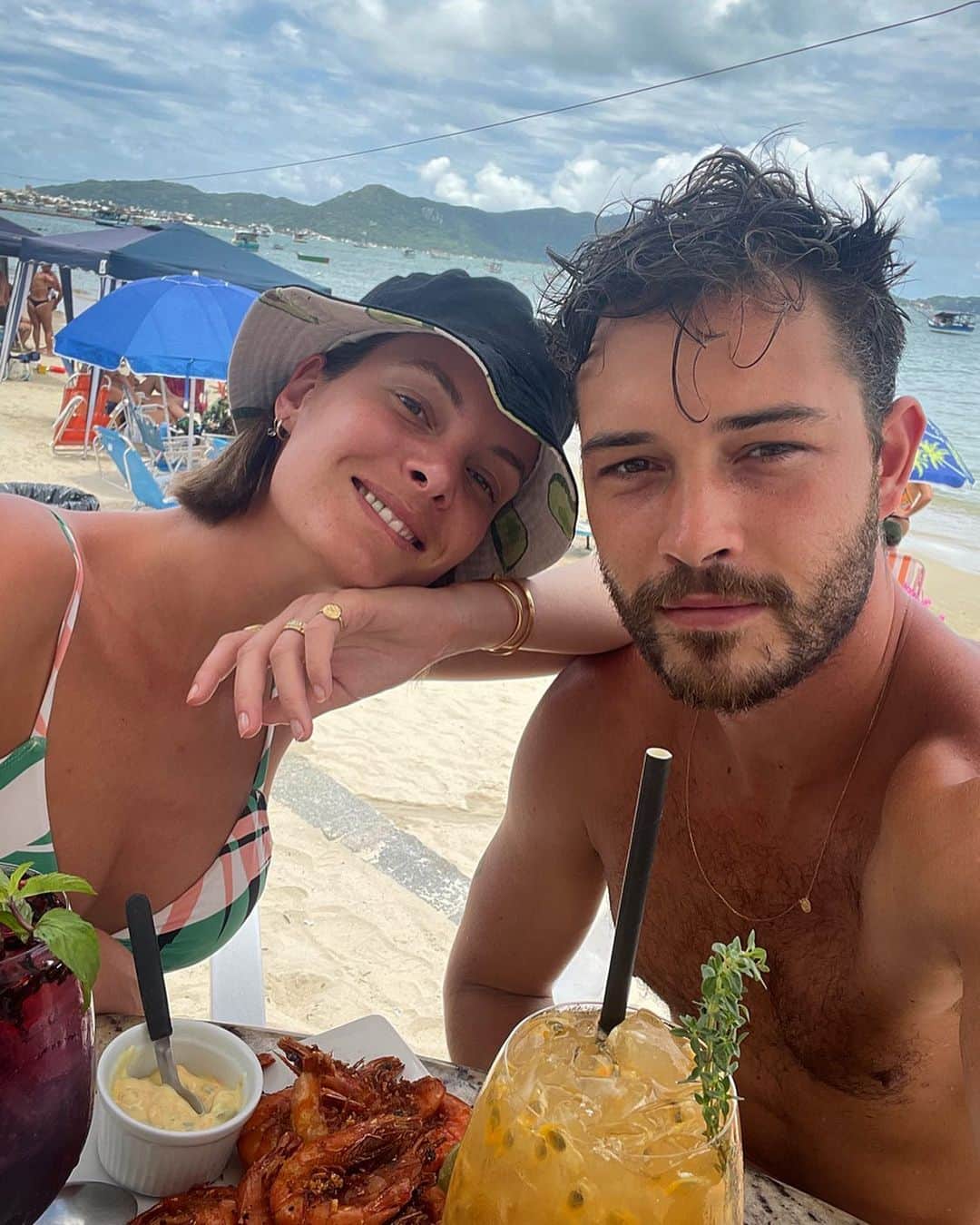 フランシスコ･ラチョースキーのインスタグラム：「How is your Sunday? Como vai o seu domingo? 🌞」