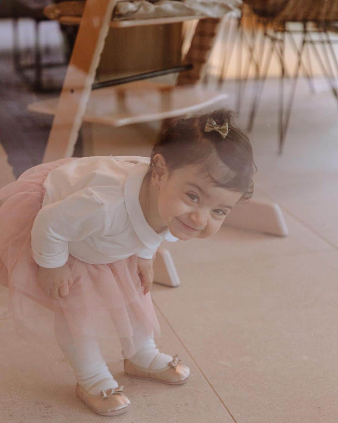 ティアゴ・アルカンタラのインスタグラム：「La princesa de la casa hace 1 añito 🎂 TE QUEREMOS mi amor」