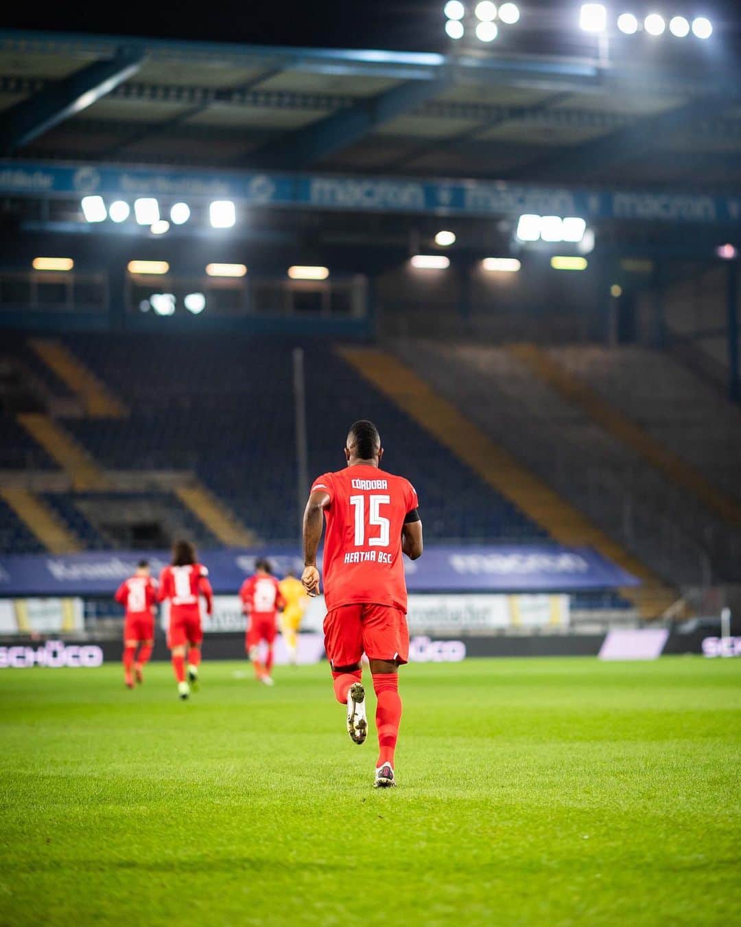 ヘルタ・ベルリンのインスタグラム：「Auf geht's! 🤗  . #DSCBSC #HaHoHe #herthabsc」