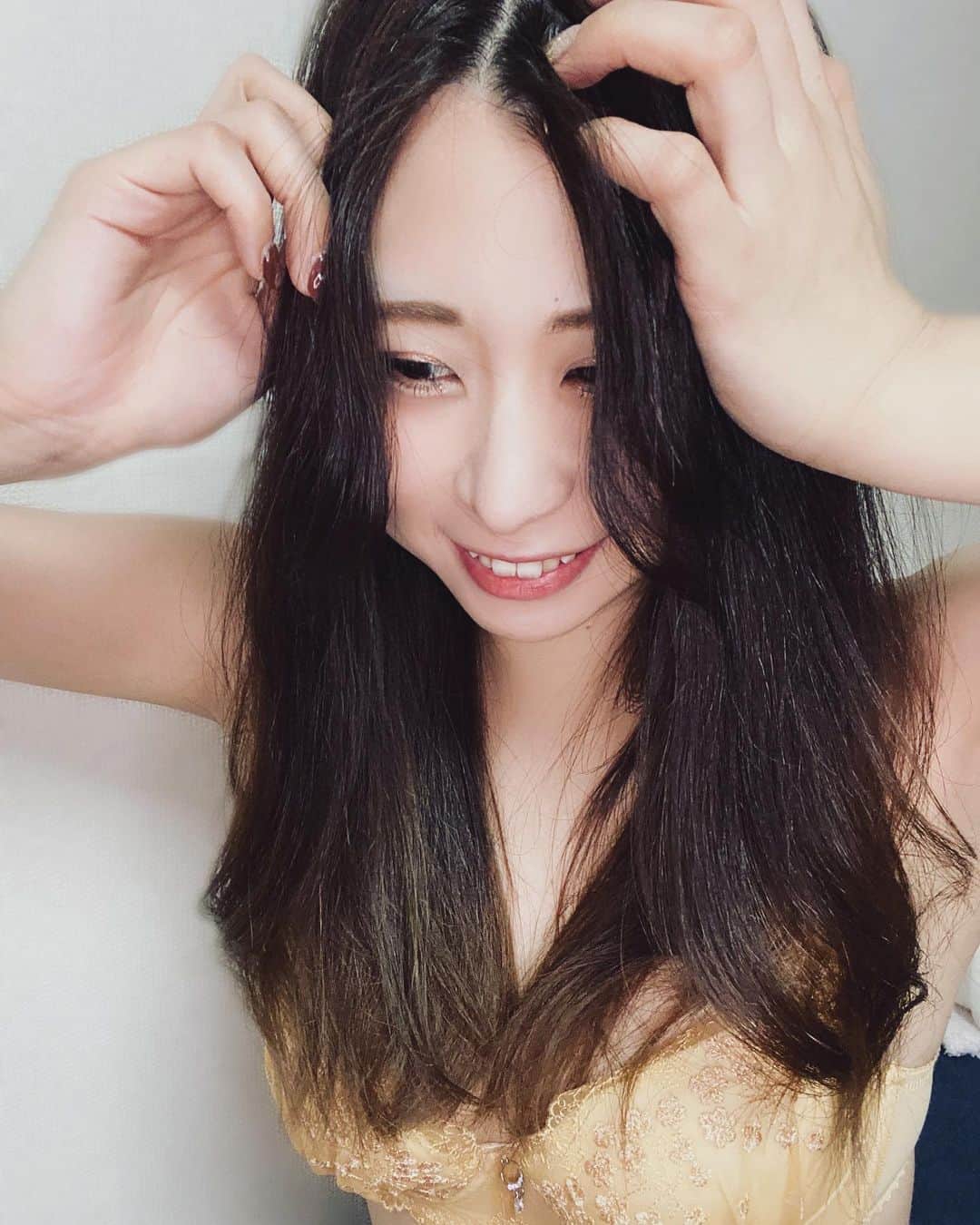 河原まゆさんのインスタグラム写真 - (河原まゆInstagram)「おやす　  #グラビア #model #좋아요 #셀카 #셀피 #日本的 #性感 #内衣　#japanesegirl #selfie #instagood」1月11日 2時35分 - kawamayuuu