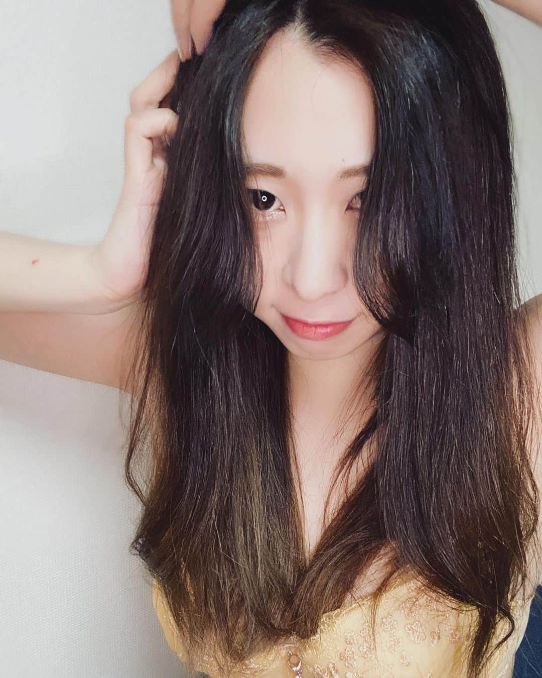 河原まゆのインスタグラム：「おやす　  #グラビア #model #좋아요 #셀카 #셀피 #日本的 #性感 #内衣　#japanesegirl #selfie #instagood」