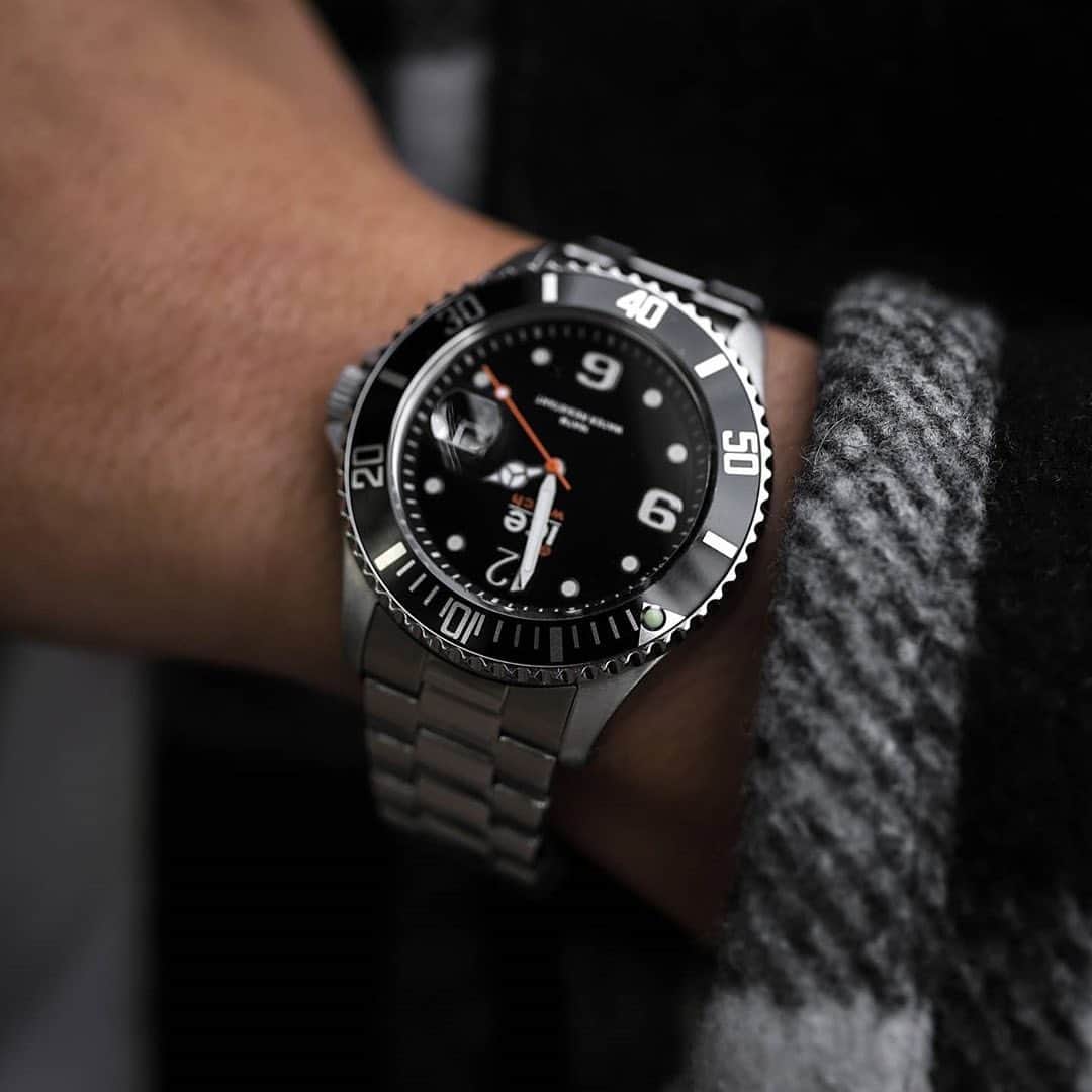 アイスウォッチさんのインスタグラム写真 - (アイスウォッチInstagram)「Enhance your wrist with a metallic touch⚡️(📸 @iamljb_ ) #icewatch #changeyoucan #icesteel #steel #men #watch #class #style #casual #robust #ootd #blue #silver #black」1月11日 2時41分 - icewatch