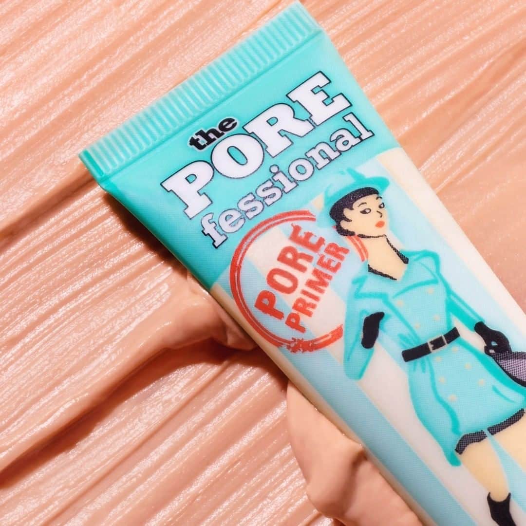 Benefit Cosmetics UKさんのインスタグラム写真 - (Benefit Cosmetics UKInstagram)「Double tap if our OG POREfessional is your ultimate prime time go-to 💖 P.S. pair this with our NEW Super Setter for flawless makeup that lasts up to 16 hours 🙌」1月11日 3時00分 - benefitcosmeticsuk