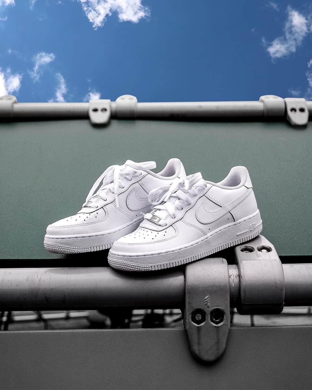 Foot Lockerのインスタグラム：「Add a new pair for the new year 🙌  Shop  #Nike AF1s online & in-store.」
