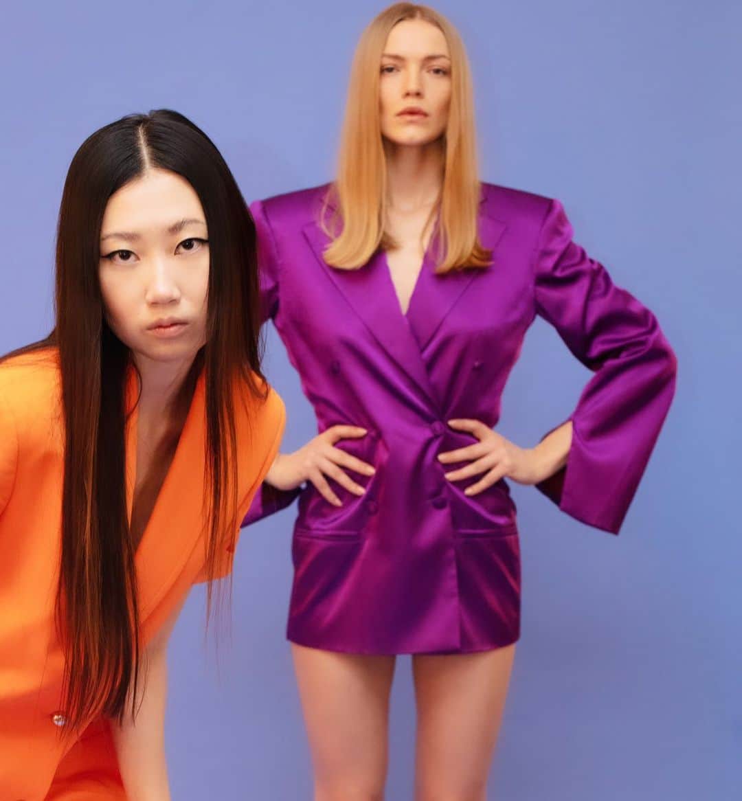 サラバターリアのインスタグラム：「...ORANGE + PURPLE   Ph @dino.zoor」