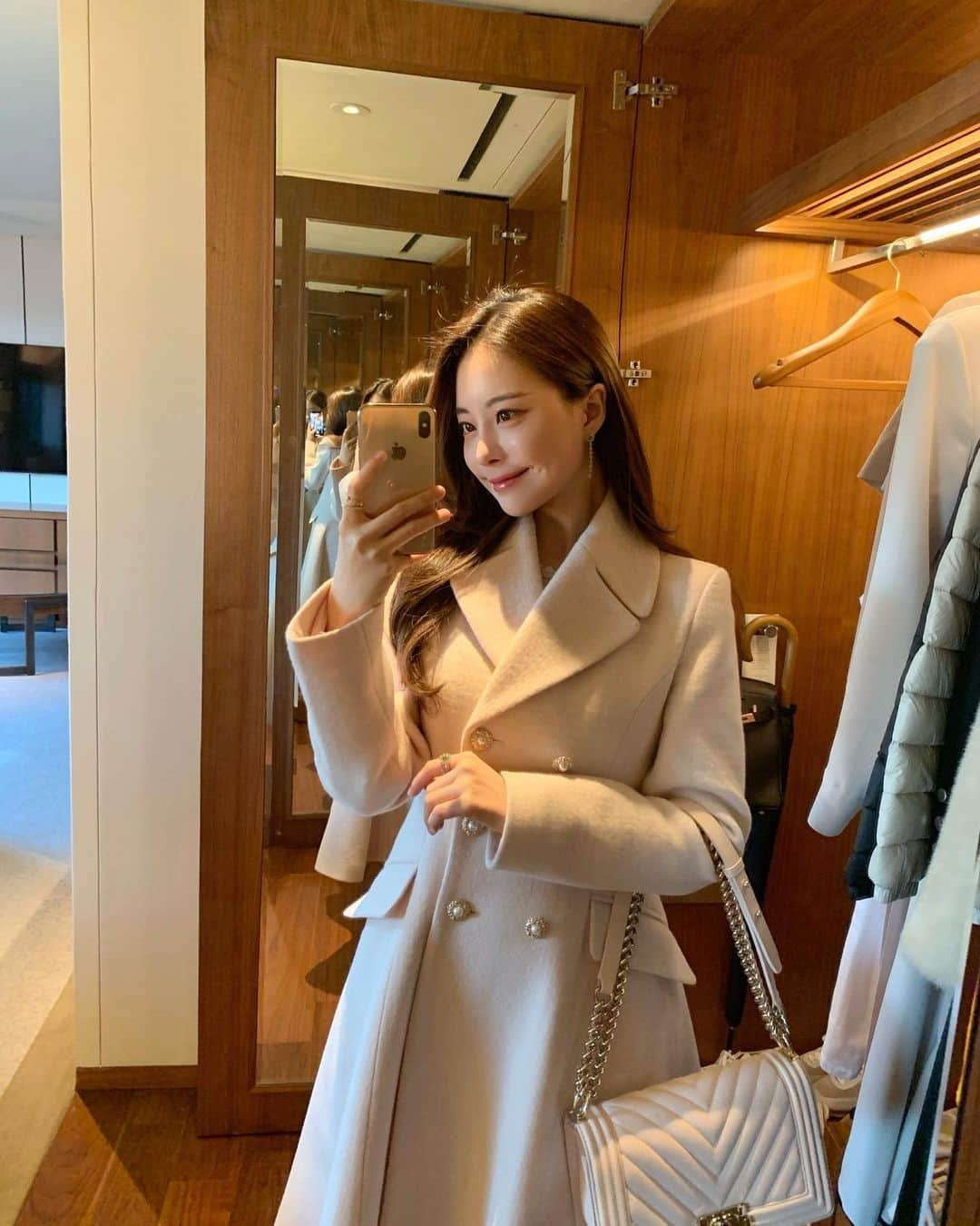 キム・ミニョンさんのインスタグラム写真 - (キム・ミニョンInstagram)「주말 끝!! 🥰」1月10日 18時32分 - minyoung_aori