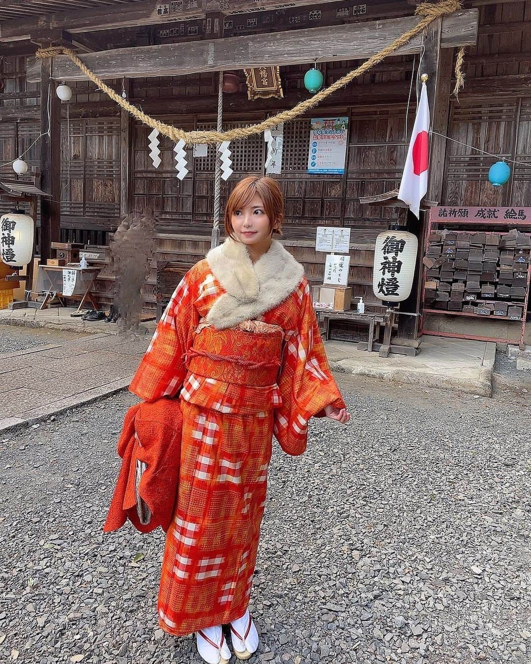 西谷麻糸呂さんのインスタグラム写真 - (西谷麻糸呂Instagram)「今年も着物で初詣行きました👘👺  * * #着物 #初詣 #お正月 #2021 #西谷麻糸呂」1月10日 18時42分 - mashiron21