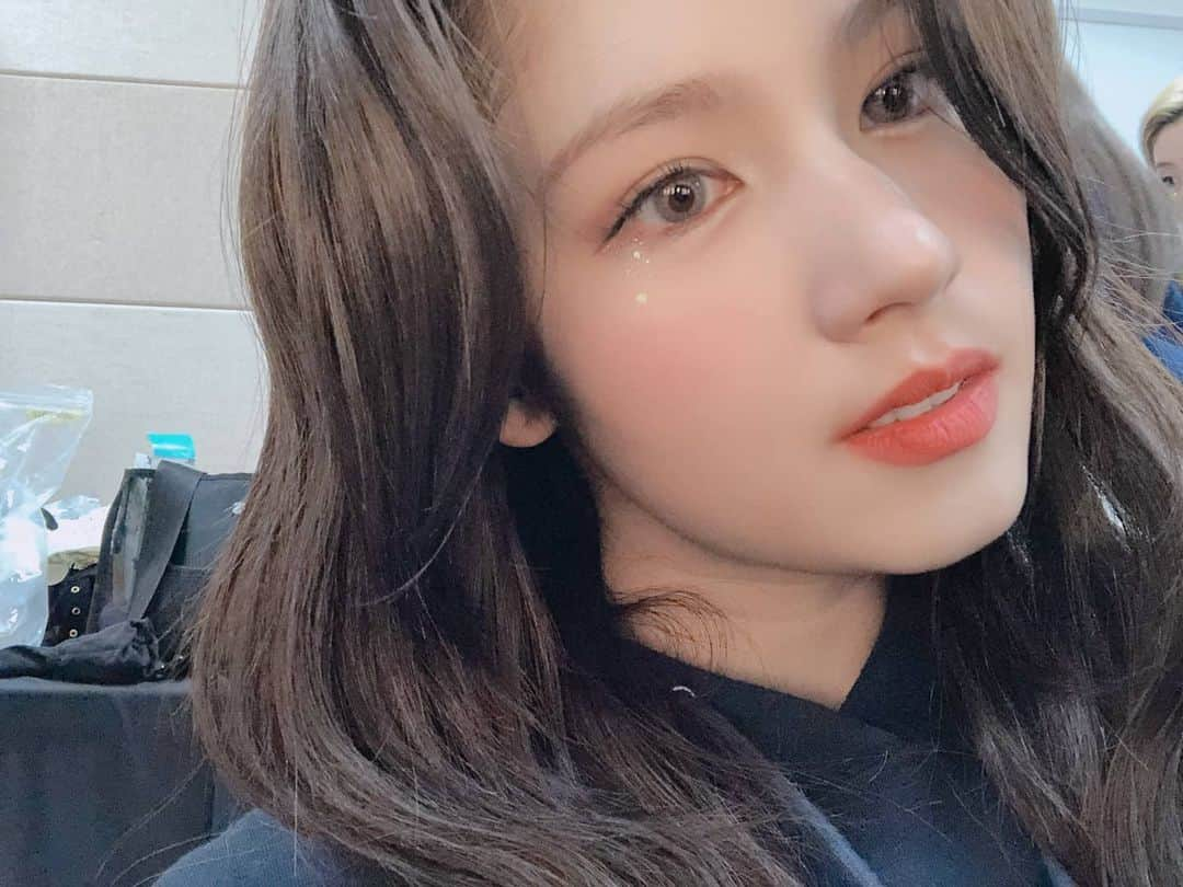 TWICEさんのインスタグラム写真 - (TWICEInstagram)「2021년도 잘 부탁해요 원스🏆🌟💫 Thank you💜」1月10日 18時51分 - twicetagram