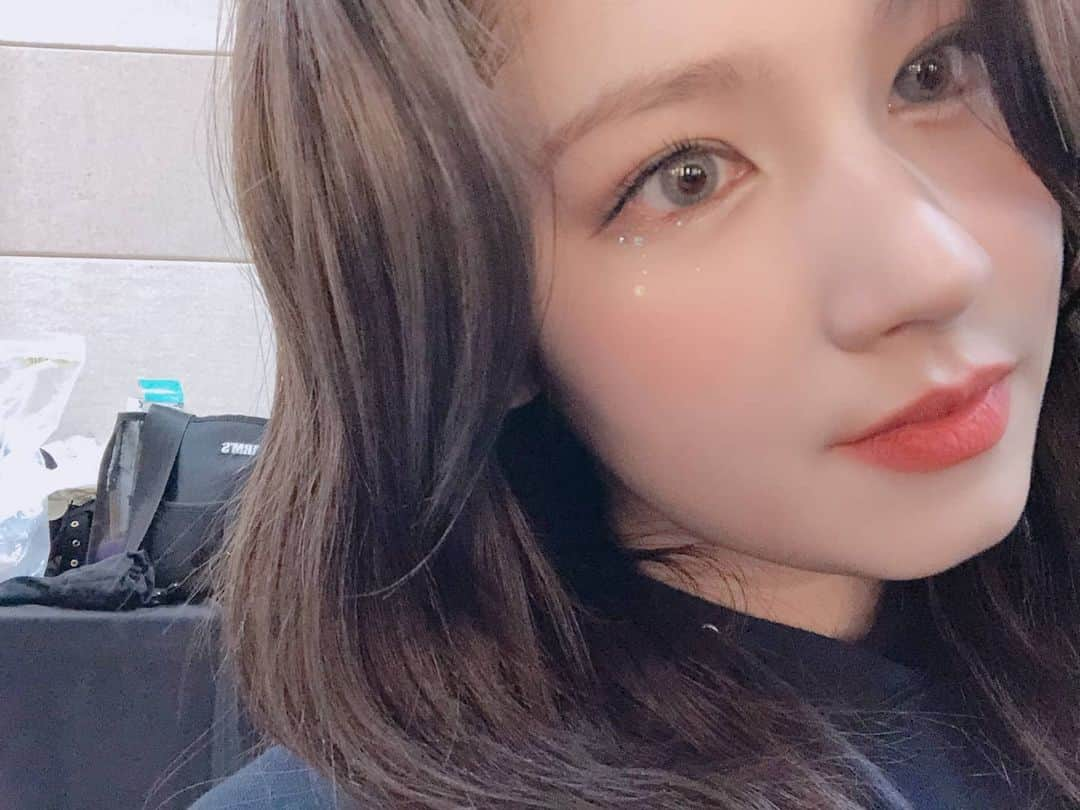 TWICEさんのインスタグラム写真 - (TWICEInstagram)「2021년도 잘 부탁해요 원스🏆🌟💫 Thank you💜」1月10日 18時51分 - twicetagram