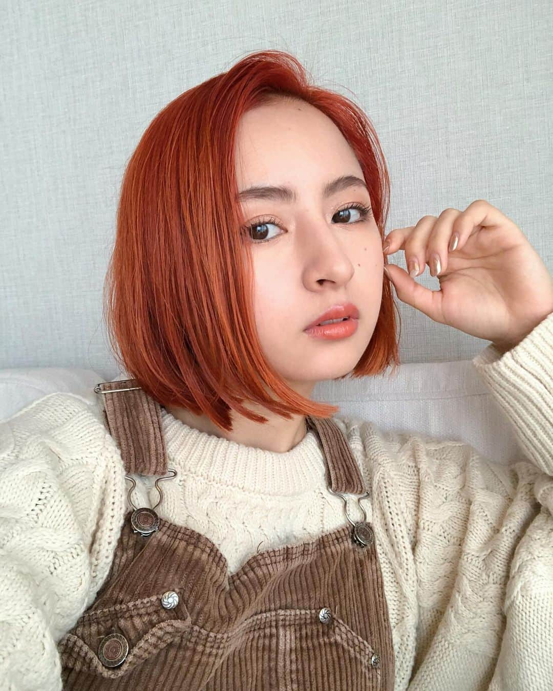 Julia Castroさんのインスタグラム写真 - (Julia CastroInstagram)「GINGER HAIR結構お気に入り🦊🦊🦊 今日は時間あるので皆んなお話ししよ〜！ .  #orangehair  #gingerhair  #hairstyle #hair #haircolor #bob #bobhaircut  #orangecolor  #orange #color #colorful #girl #country #countrygirl  #オレンジヘアー #ジンジャーヘアー #オレンジ #ヘアスタイル #ヘアカラー #ボブ #ヘアスタイル #ボブ女子 #ファッション #オーバーオール #カントリー #カントリー風 #julifashion」1月10日 19時36分 - julia.c.0209