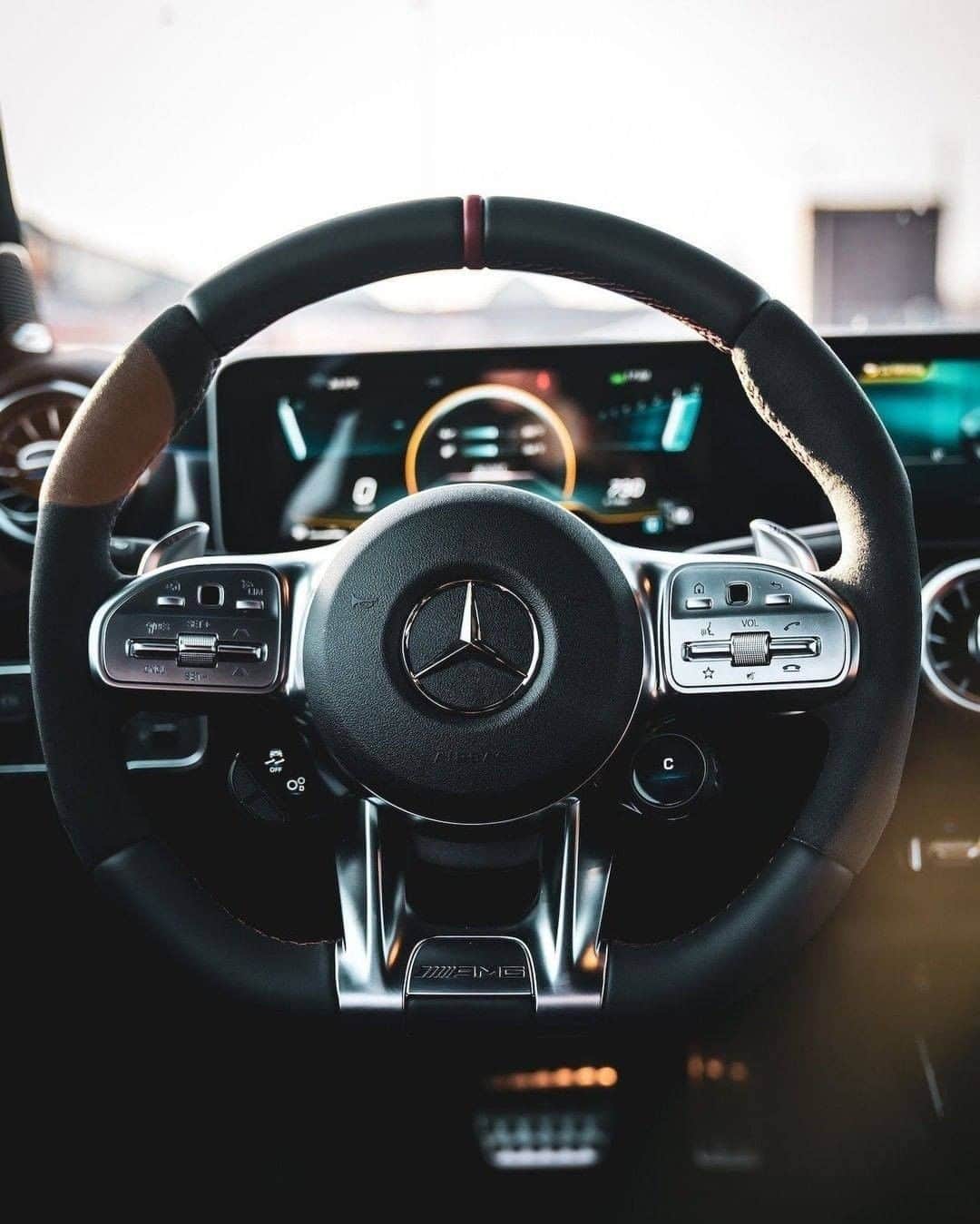 メルセデス・ベンツさんのインスタグラム写真 - (メルセデス・ベンツInstagram)「[Kraftstoffverbrauch kombiniert: 8,4–8,3 l/100 km  CO₂-Emissionen kombiniert: 192–189 g/km  mb4.me/DAT-Leitfaden  Mercedes-AMG A 45 S 4MATIC+]  So much attention to detail on the inside and underneath the hood.  📷 @s_m_h_r  #DrivingPerformance #MercedesAMG #A45」1月10日 20時01分 - mercedesbenz