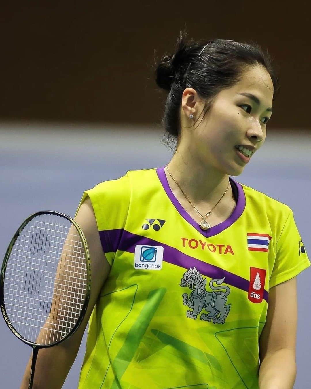 ラチャノック・インタノンのインスタグラム：「💚 #yonexthailandopen #CourtsAreCalling」