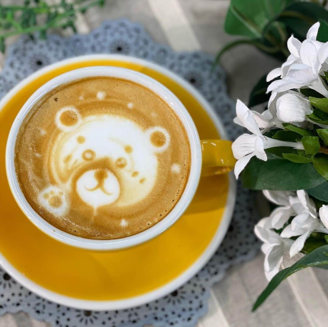 札幌ベルエポック製菓調理専門学校【公式】のインスタグラム：「☕️オーキャンレポート☕️  カフェ体験は 動物のラテアート🐻🐱  本格エスプレッソマシンを使って エスプレッソを抽出❣️ ミルクを注いで、ピックで絵を描くと かわいい動物ラテがたくさん🥰 みなさんとってもお上手でした✨  #ベルエポック  #おでかけ授業 #特別授業 #業界直結 #プロから学ぶ #本物 #学び #製菓  #調理  #カフェ  #製菓調理専門学校ベルエポック #衛生管理  #食材教育 #札幌ベルエポック製菓調理専門学校 #いろいろな体験と #たくさんの出逢い #可能性が広がる #ベルエポック #学ぶ #身につく #技術 #instagram #新年 #進路選び #オープンキャンパス」