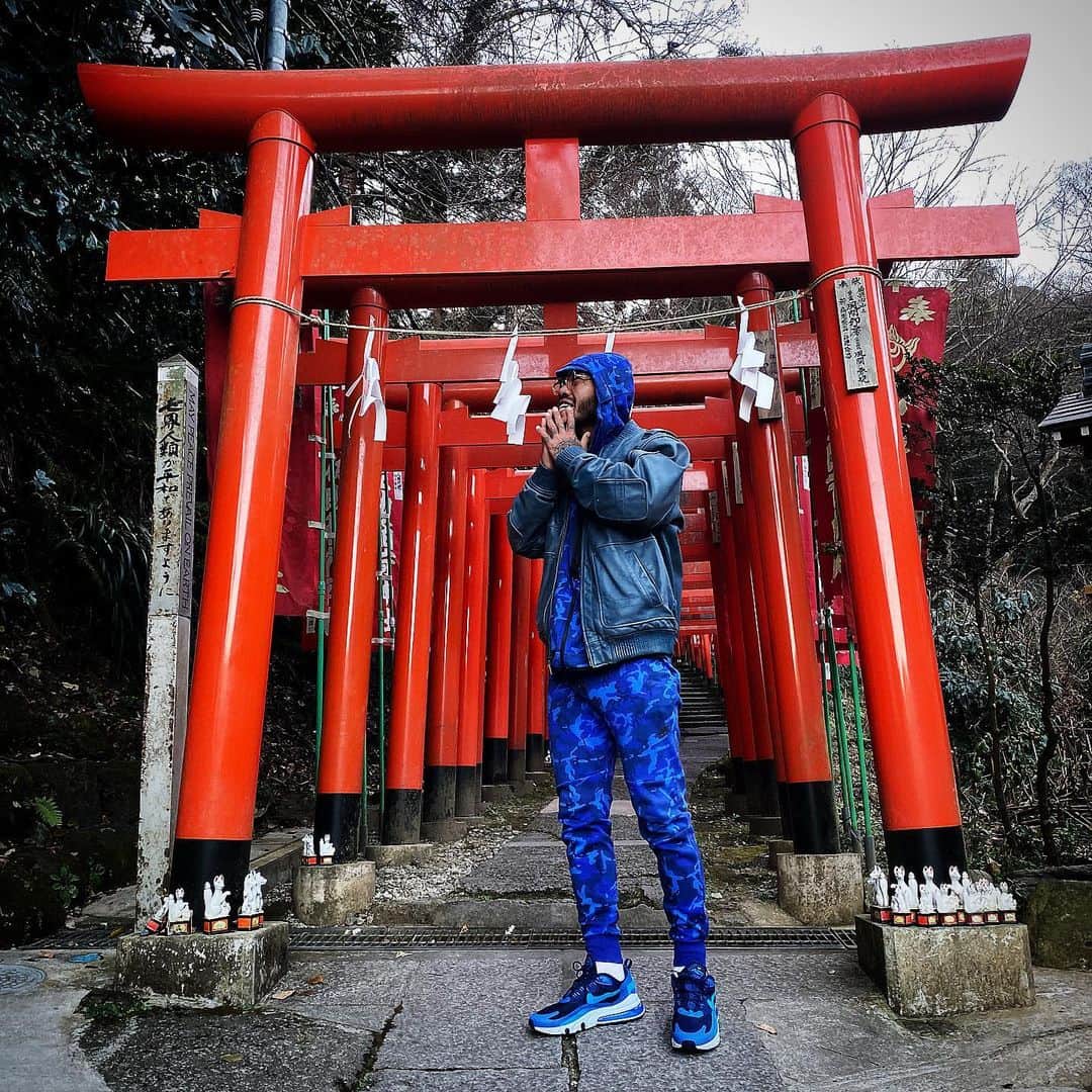 K-YOのインスタグラム：「年末年始イキまくり⛩ #techfleece」
