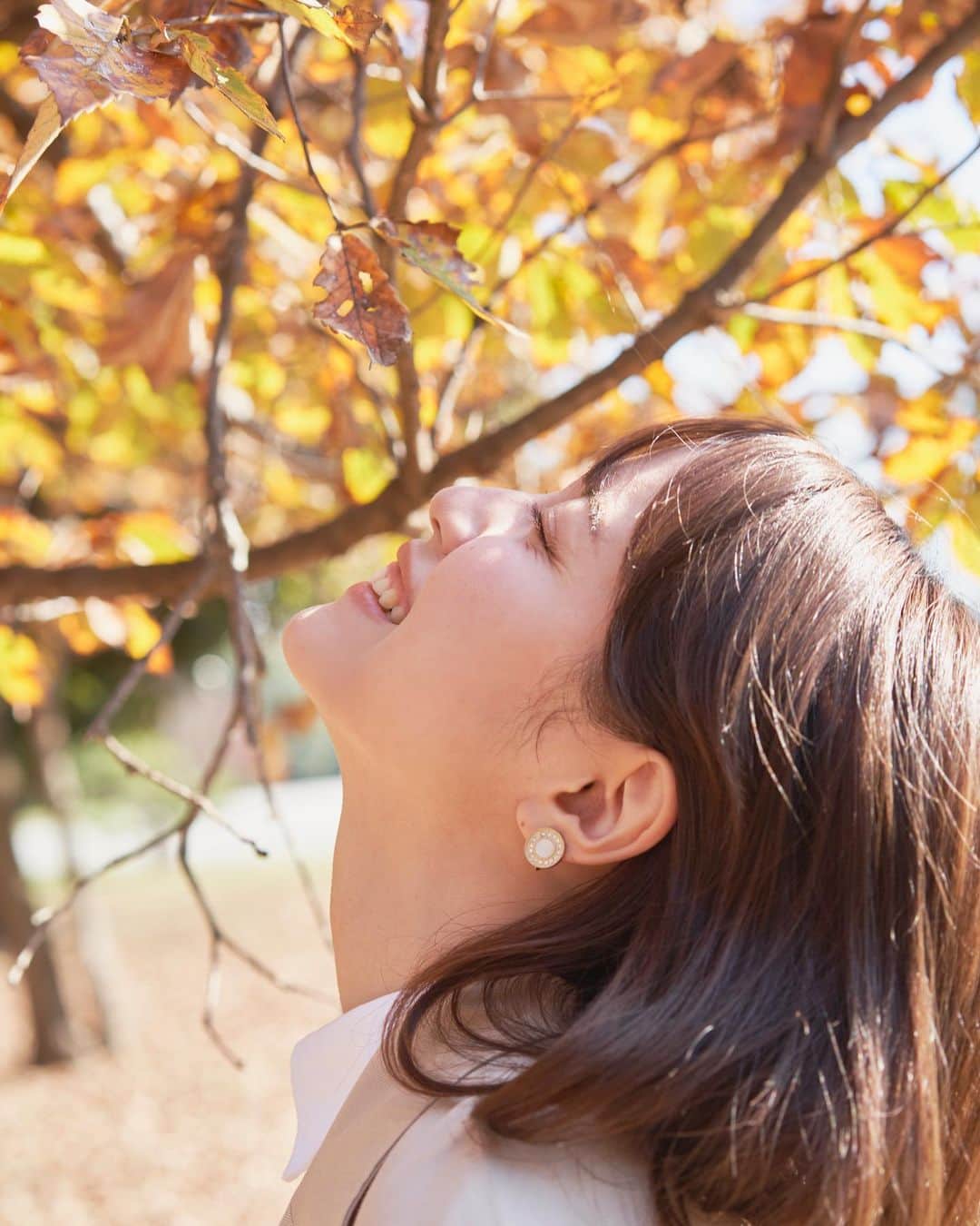 東城茉里さんのインスタグラム写真 - (東城茉里Instagram)「photo by @hironobu24z ﻿ ﻿ ﻿ ☺️﻿🍁🍂 ﻿ ﻿ ﻿ ﻿ ﻿ #photo#写真#作品撮り#camera#カメラ#被写体#メイク#ナチュラルメイク#ポートレート#portrait#newbalance#葛西臨海公園#japanesegirl#ミディアムボブ#ベージュカラー#smile#笑顔﻿」1月10日 20時18分 - tojomari_