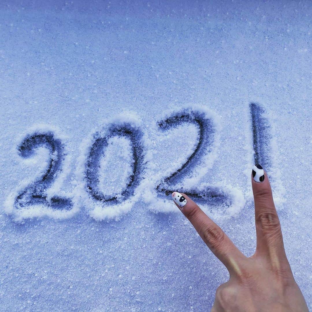 岡田智子のインスタグラム：「2021年もよろしくお願いいたします！」