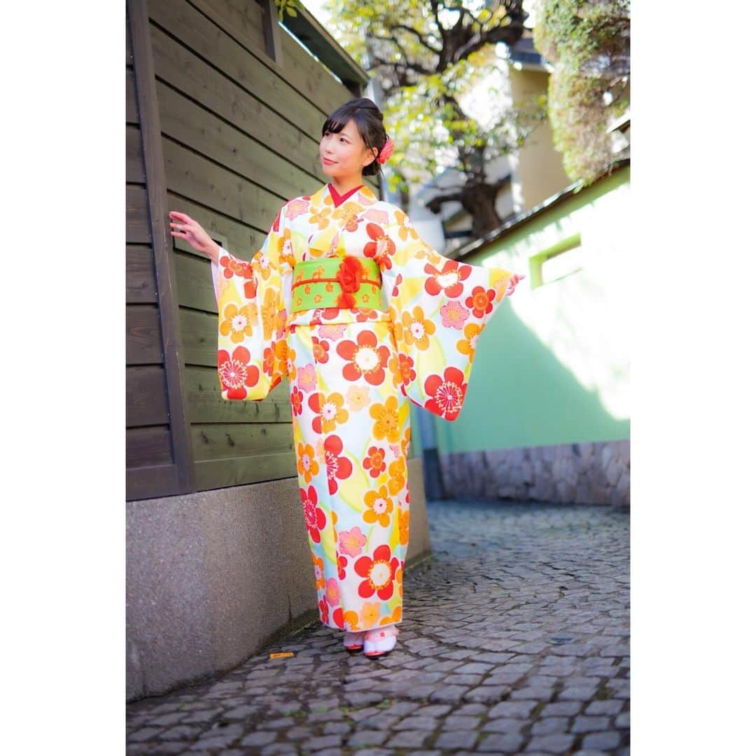 広岡あんずさんのインスタグラム写真 - (広岡あんずInstagram)「. はんなり👘✿ . #着物 #着物女子 #はんなり #花柄  #撮影会 #被写体 #gps撮影会 #新年 #kimono #kimonostyle #photography  #photo #followme #model」1月10日 20時16分 - ameron47