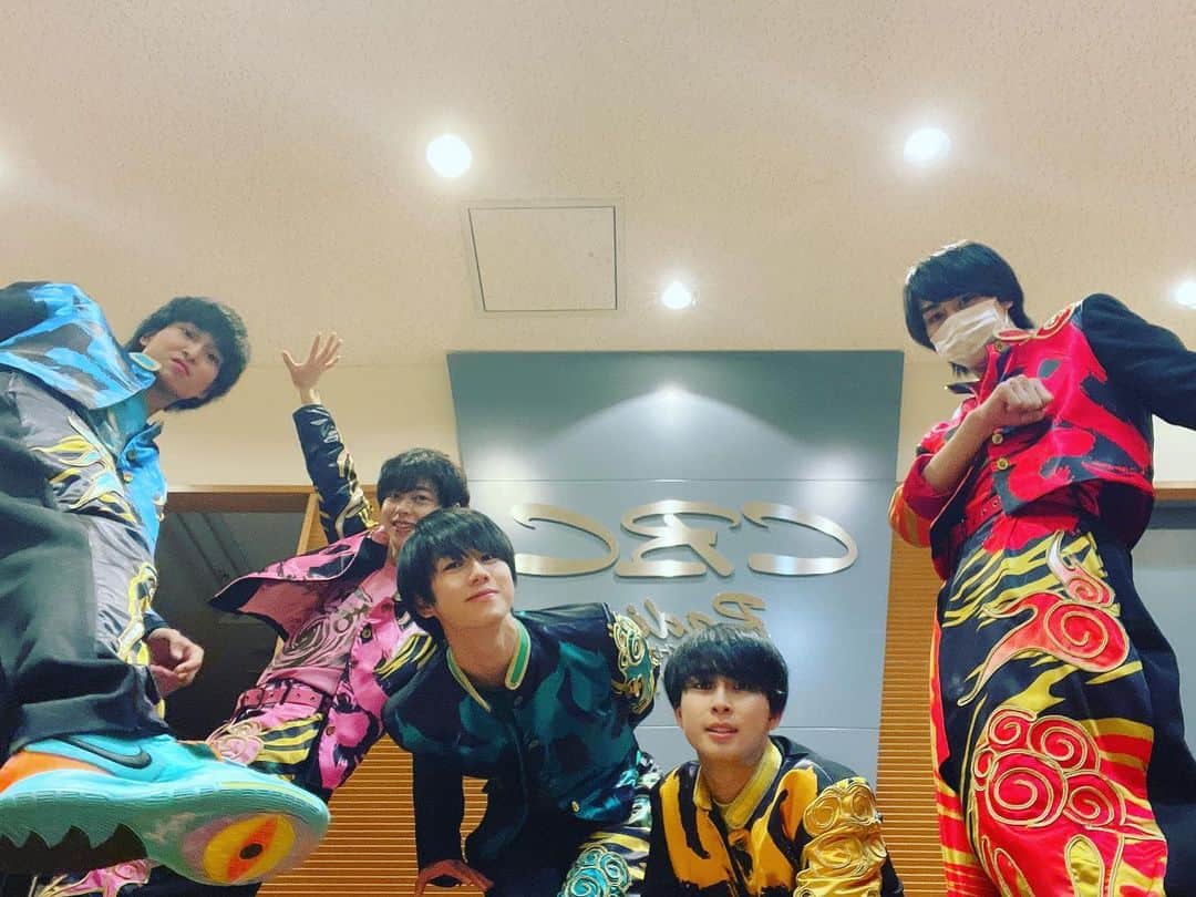 髙崎寿希也のインスタグラム：「珍しくみんな揃っての収録☺️  #祭nine. #じゅっきー  #CBCラジオ　#祭nine.です」