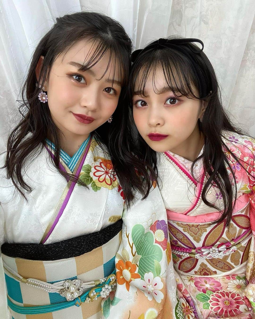 安村真奈のインスタグラム：「大好きなめあり🤍 振袖とっても素敵でした！❤︎ めありとの大人化企画もぜひチェックしてください☺︎  #ニコラ #ニコモ #林芽亜里 #安村真奈」
