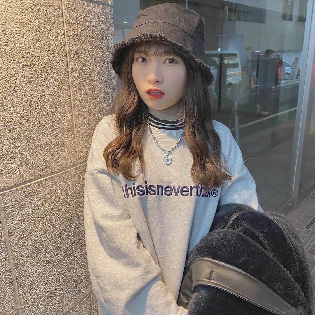 西萌葉のインスタグラム：「最近バケハおきにいり〜🖤 ㅤㅤㅤ #thisisneverthat #anotheryouth #もぱこーで」