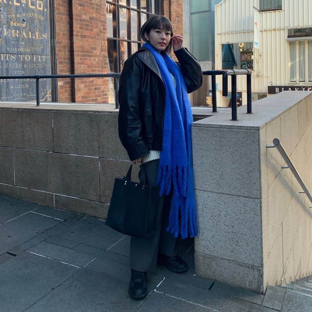 山本 絵里加のインスタグラム：「今日のふく💙 #ootd#puu_fashion」
