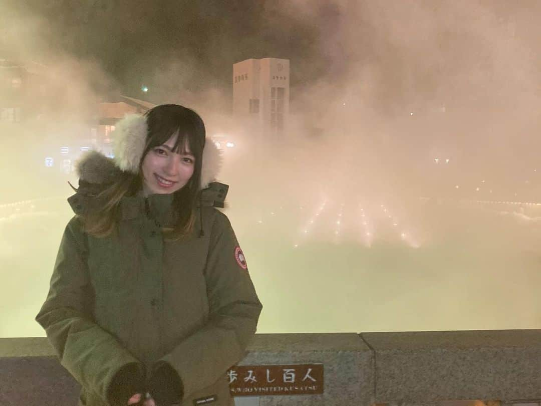 鹿野悠さんのインスタグラム写真 - (鹿野悠Instagram)「♨💭❄ 毎日さむいですね☃ . 何年か前にカナダで買ったカナダグース、最強です🇨🇦 (日本で買うより羽毛が多いらしい🤔) . . . #canadagoose #カナダグース #カナグー最強説  #草津温泉 #草津 #草津湯畑 #kusatsu #kusatsuonsen #温泉行きたい #旅行行きたい」1月10日 21時31分 - harukano1204