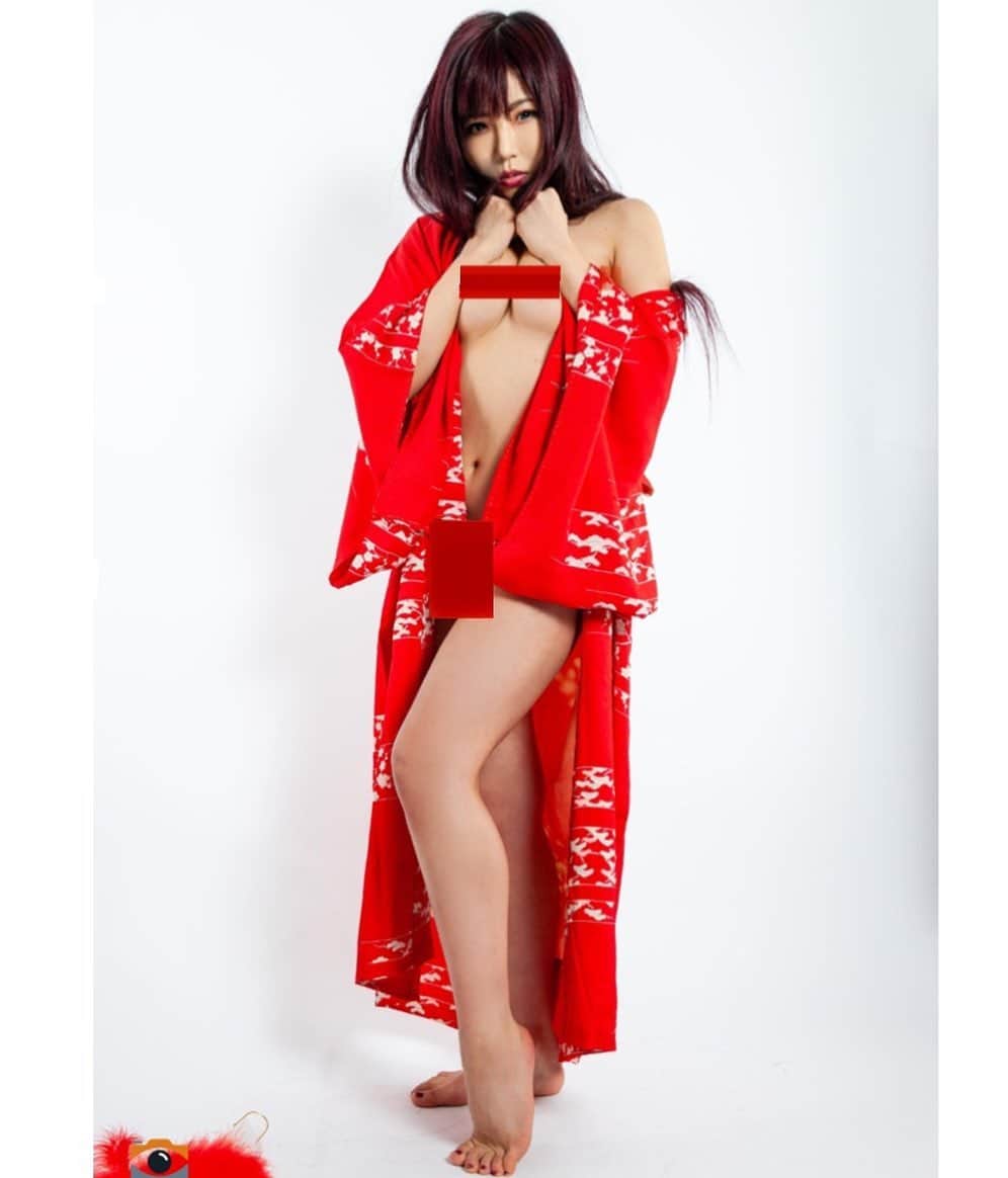 浮世みゆのインスタグラム：「#boudoir #art #studio #kimono #gravure #japanese #japanesemodel #asian #asiangirls #followme #fotografia #berlin #berlin🇩🇪   photography @gerdsteuer ✨  MUA @miyu_4art」