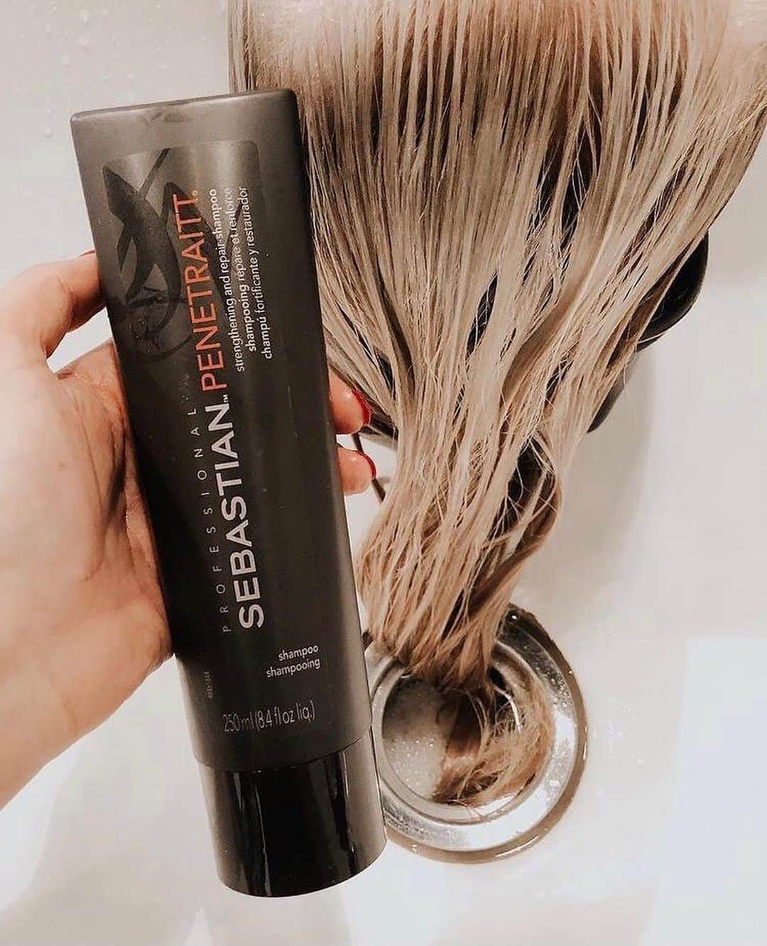 CosmoProf Beautyさんのインスタグラム写真 - (CosmoProf BeautyInstagram)「"This time of the year can be pretty yucky for clients' hair, making it extremely dry and dull. I love Sebastian Penetraitt Shampoo and Sebastian Penetraitt Conditioner - Foundation! It makes the hair strong, adds so much shine and makes it so soft/hydrated!" - #CosmoPro @debtallonhair⁣ ⁣ SAVE 25% on Sebastian Liter Duo's this month at Cosmo Prof! Don't forget, Same Day Delivery available. SHOP via #LinkInBio⁣ ⁣ #repost #sebastianprofessional #sebastianpro #cosmoprofbeauty #licensedtocreate #blondehair #blondespecialist #blondes #blonding #shinyhair #healthyhaircare #softhair」1月11日 3時42分 - cosmoprofbeauty