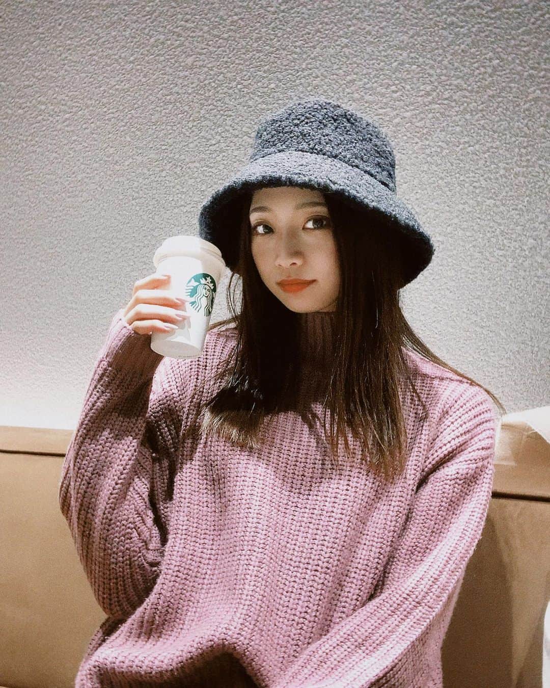宮野真菜さんのインスタグラム写真 - (宮野真菜Instagram)「寒いから暖かいをずっと飲んでる ☕️💭  コーヒーとソイラテが好き♡」1月10日 22時26分 - miyamana_47