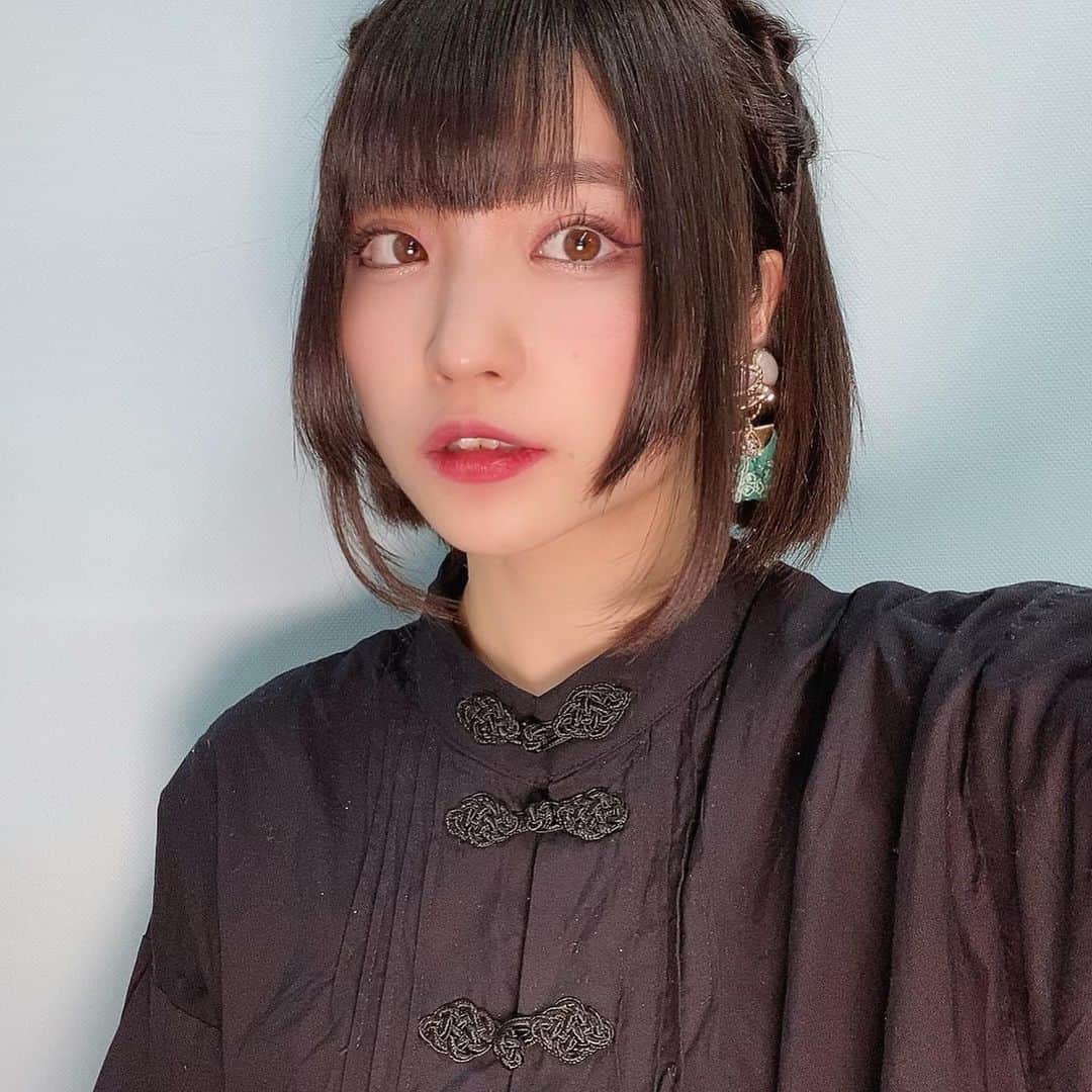 根本凪のインスタグラム：「今日はチャイナ風でした  #チャイボーグメイク  #チャイボーグ #響きがチャボに似てる #ボブアレンジ」