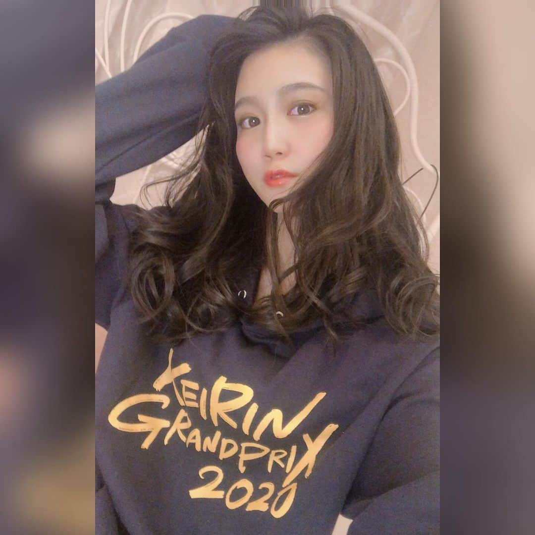 太田理恵さんのインスタグラム写真 - (太田理恵Instagram)「#keirinグランプリ のパーカー可愛すぎるね、、？ #競輪グランプリ」1月10日 22時33分 - rie_ota_0622