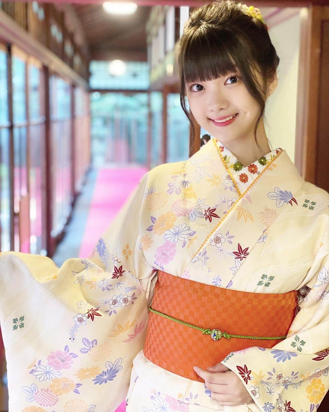 山下彩耶さんのインスタグラム写真 - (山下彩耶Instagram)「黄色がめちゃ綺麗でした👘  後ろをいい感じにって スタッフさんが撮ってくださりました！！！ ・ ・  #着物レンタル #VASARA #VASARA袴 #レトロモダン #山本亭 #柴又観光 #夢アド #着物 #袴 #和服」1月10日 22時44分 - saya_chan1207