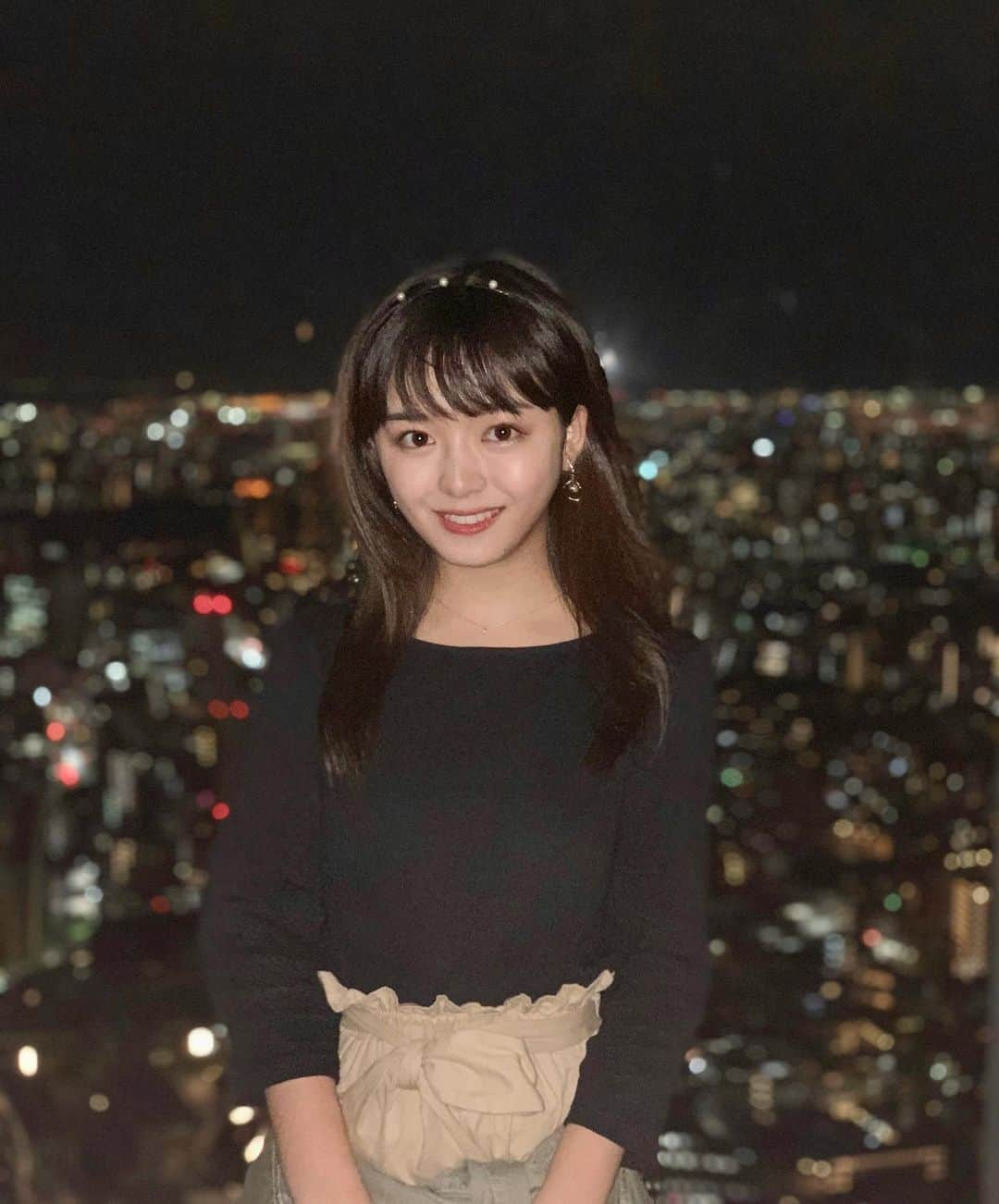 関りおんさんのインスタグラム写真 - (関りおんInstagram)「去年、渋谷スカイに行った時に撮ってもらった写真☺︎  iPhoneのポートレート機能使ったら、こんな綺麗に撮れてびっくり😳  #渋谷スカイ #ポートレート」1月10日 22時57分 - rion106_official