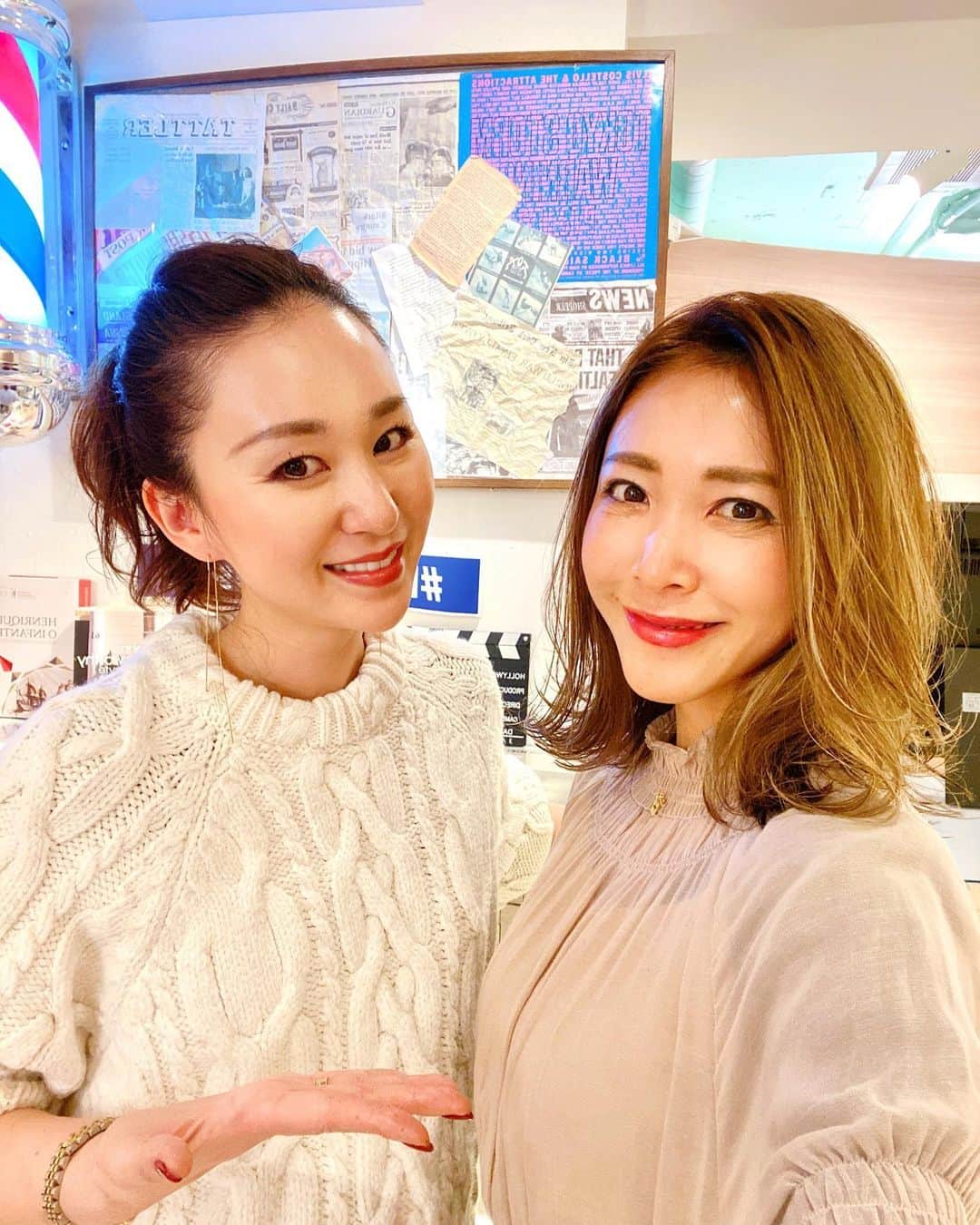 のインスタグラム：「お正月明けに1ヶ月のイメチェン#エクステ をとってセミボブに戻りました✨﻿ ﻿ しばしイメチェンできたので満足☺️﻿ ﻿ 自分によく飽きるのでヘアやメイク、﻿ 服などもコロコロ変えたいんです。﻿ ﻿ 久々にハイライトも入れてもらいいい感じ💕﻿ ﻿ @yuka.mahaloinclove  いつもありがとう🥰  #newhair #hairmake #ハイライト」