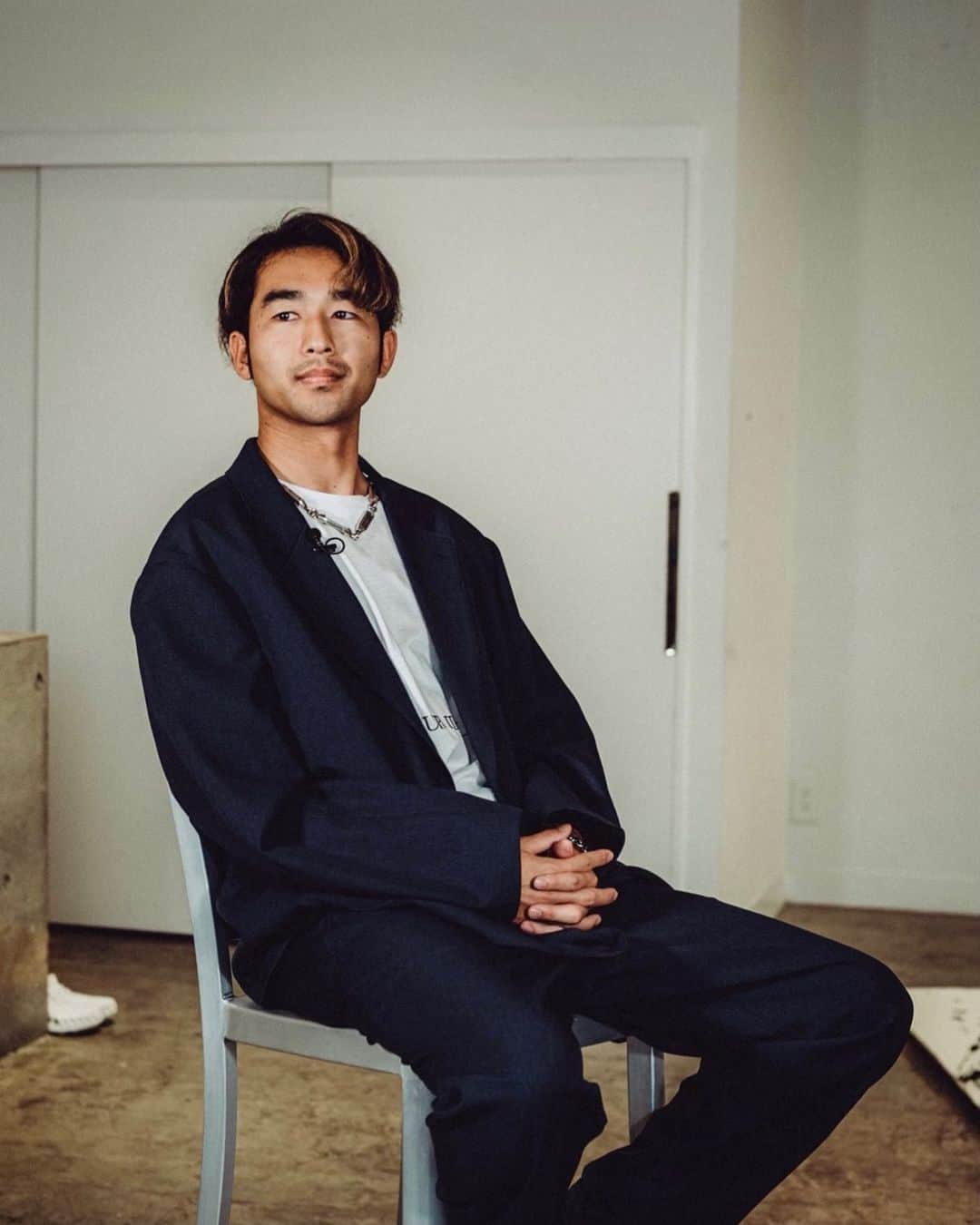湯川正人のインスタグラム：「29歳になりました！！ 沢山のメッセージをありがとうございます🦋最高に幸せものです。 もっと皆に愛を沢山与えられるような人になります！！」
